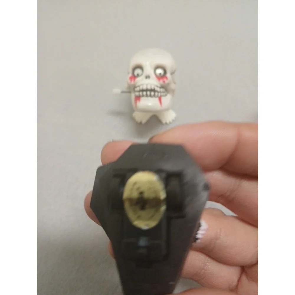 Vintage Russ Halloween Lot Jewelry Wind Up Skull Moving Jaw Googly Eye Bleeding